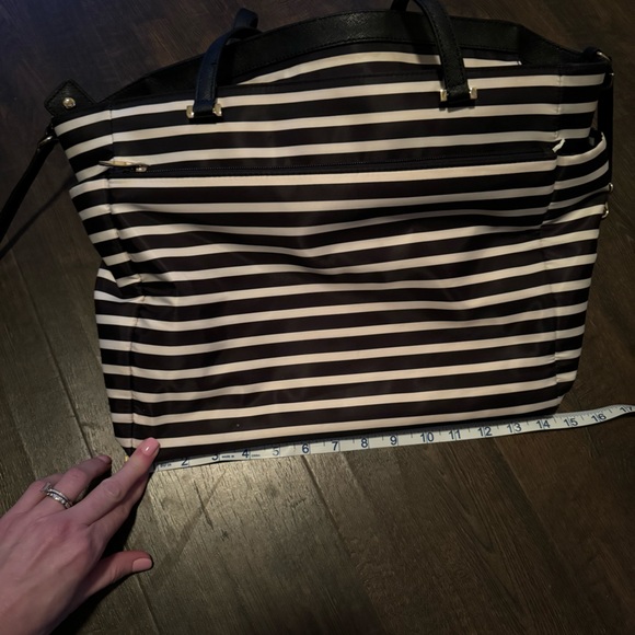Kate Spade Tote - Picture 8 of 9